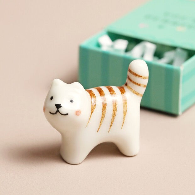 Tiny matchbox cat – roostuk