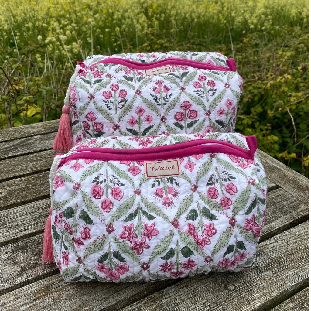 Large Quilted Wash bag - pink diamond pink