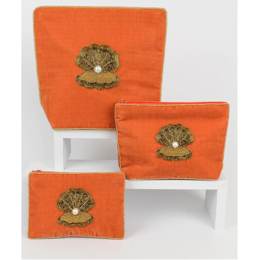 Gold clam coin purse